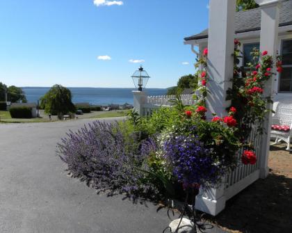 Colonial Gables Oceanfront Village Belfast