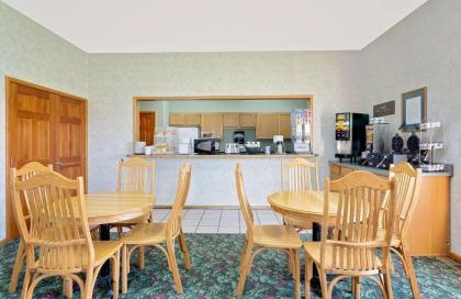 Super 8 by Wyndham Belgrade/Bozeman Airport - image 6