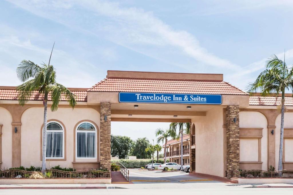 Travelodge Inn & Suites by Wyndham Bell Los Angeles Area - main image