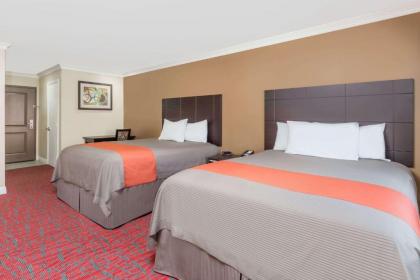 Travelodge Inn & Suites by Wyndham Bell Los Angeles Area - image 3