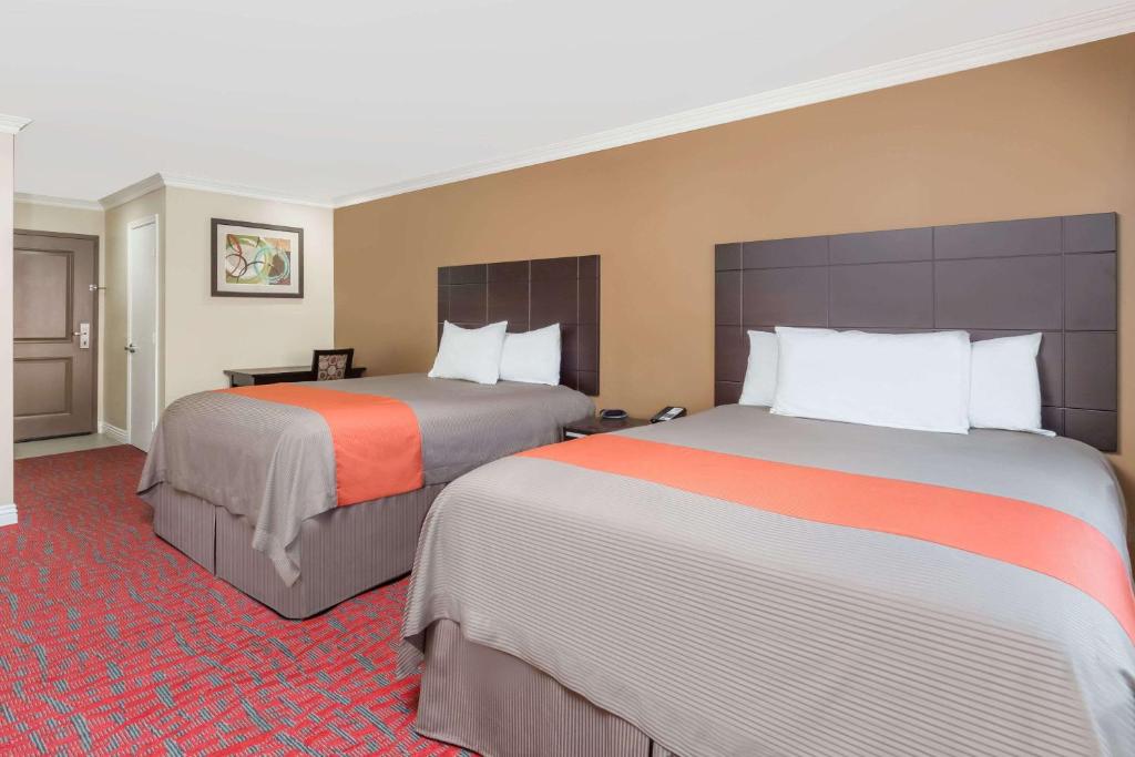 Travelodge Inn & Suites by Wyndham Bell Los Angeles Area - image 3