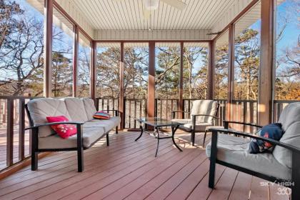 Bella Vista Family Home with Screened Porch Bella Vista