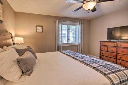 Bella Vista Townhome with Deck on Golf Course! - image 13