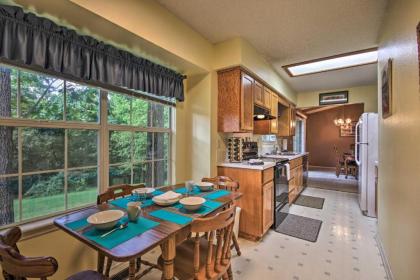 Bella Vista Home Base Near Mtn Biking and Golf! - image 15