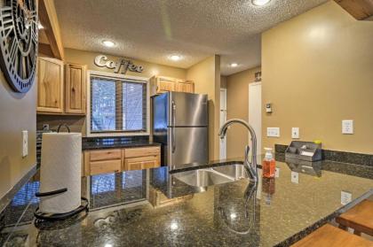 Cozy Bellaire Condo 500 Ft to Summit Village! - image 9