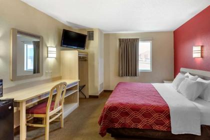 Econo Lodge Belle Fourche - image 14