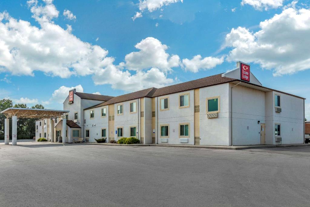 Econo Lodge Belle Fourche - image 4