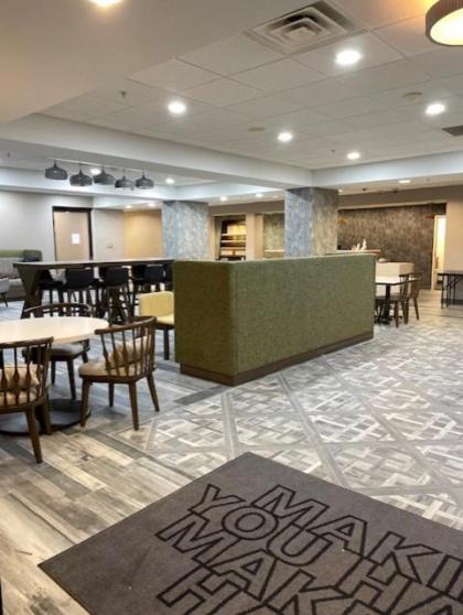 Hampton Inn Belle Vernon - image 3