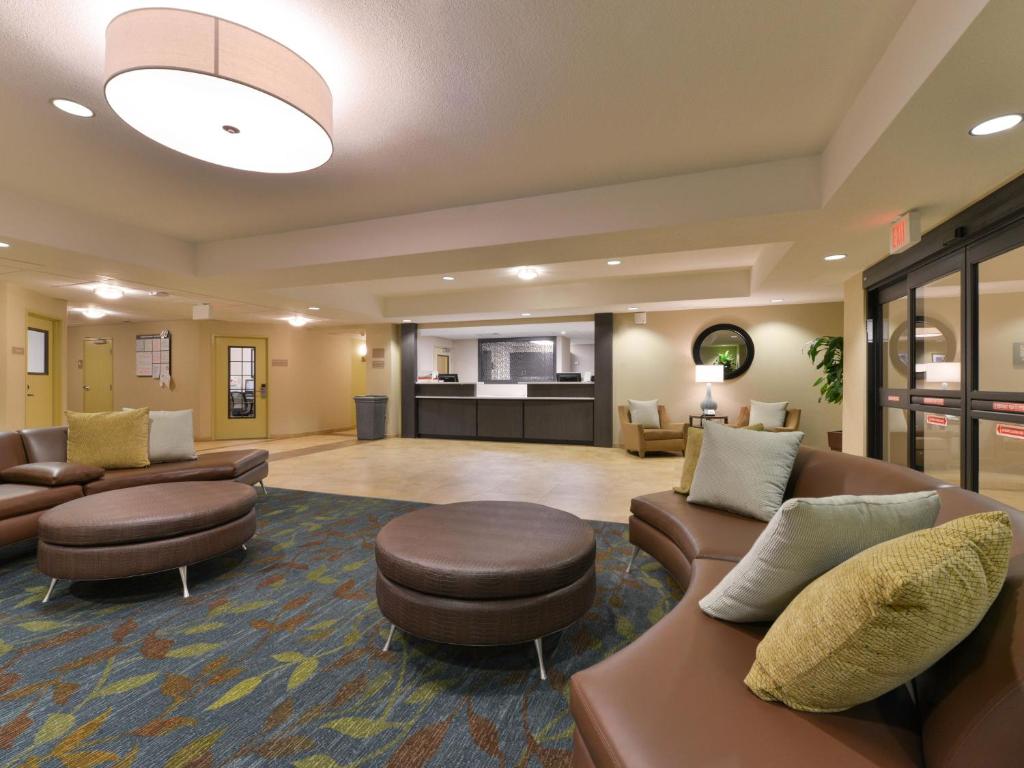 Candlewood Suites Belle Vernon an IHG Hotel - image 5