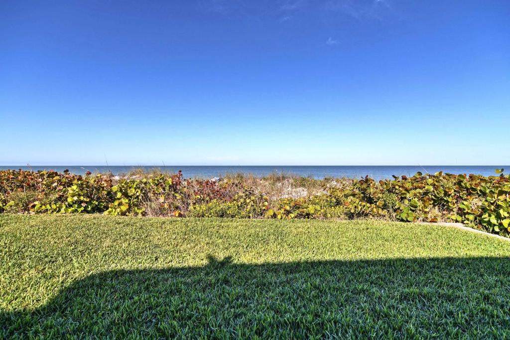 Breezy Belleair Beach Condo - 12 Steps to Shore! - image 5