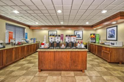 Hampton Inn Detroit/Belleville-Airport Area - image 14