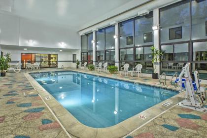 Hampton Inn Detroit/Belleville-Airport Area - image 3