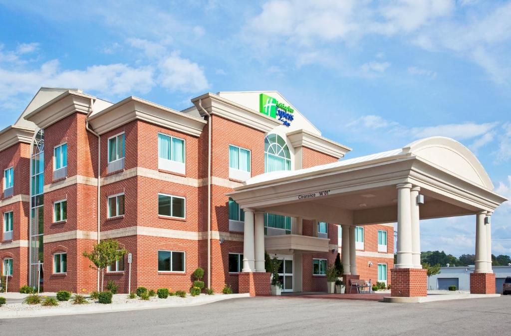 Holiday Inn Express Hotel & Suites Cincinnati Southeast Newport an IHG Hotel - main image