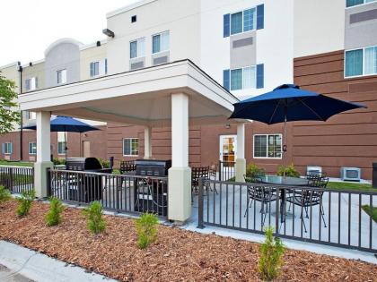 Candlewood Suites Bellevue - image 12