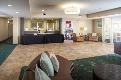 Candlewood Suites Bellevue - image 9