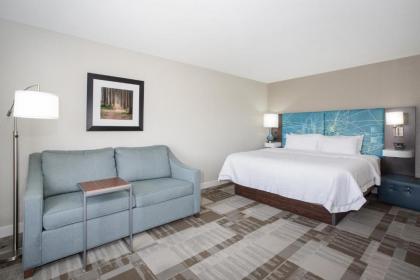 Hampton Inn Bellevue - image 14