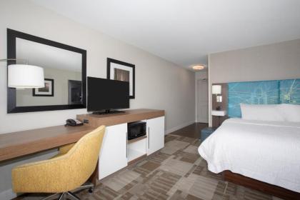 Hampton Inn Bellevue - image 15