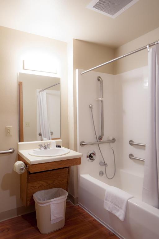 WoodSpring Suites Omaha Bellevue - image 3