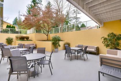 Fairfield Inn & Suites Seattle Bellevue/Redmond - image 3