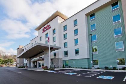 Hampton Inn & Suites Bellevue Downtown/Seattle - image 9