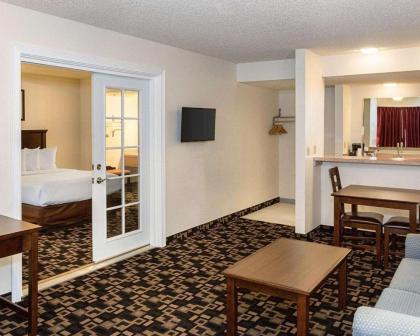 MorningGlory Inn & Suites - image 3