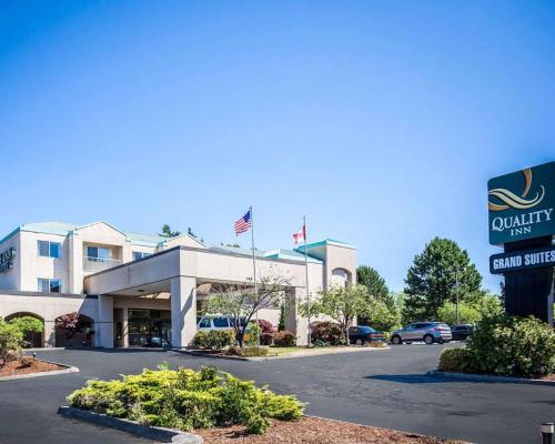 Quality Inn Grand Suites Bellingham - image 6