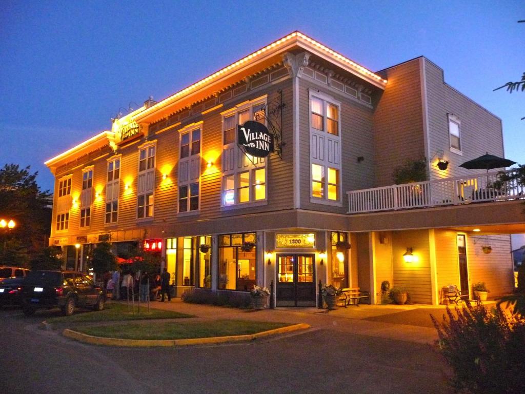 Fairhaven Village Inn - main image