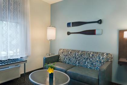 Oxford Suites Bellingham - image 9