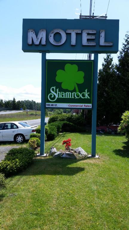 Shamrock Motel - main image