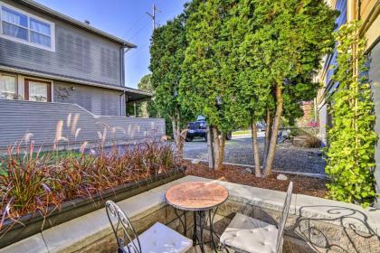 Chic Apartment 2 Blocks from Central Fairhaven! - image 6