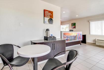 Motel 6 Waco - Lacy Lakeview - image 8