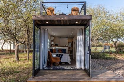 The Oak Harbor-Tiny Container Home near Magnolia - image 14