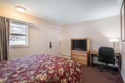 Rodeway Inn - Bellows Falls - image 15