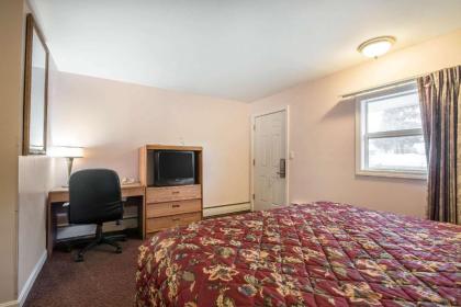 Rodeway Inn - Bellows Falls - image 9