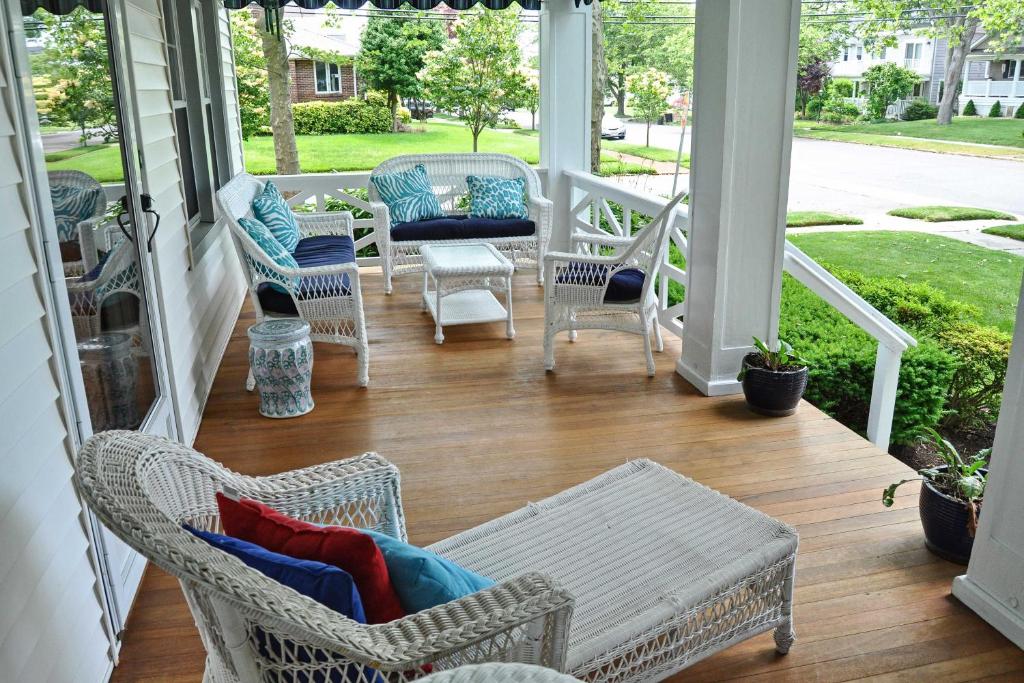 Elegant Belmar Home with Porch - 3 Blocks to Beach! - image 7