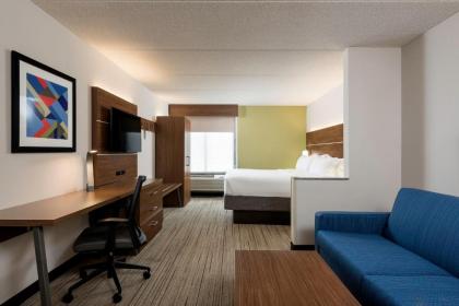 Holiday Inn Express Hotel & Suites Charlotte Airport-Belmont an IHG Hotel - image 2