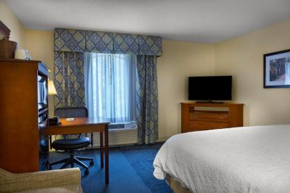 Hampton Inn Belmont at Montcross - image 2