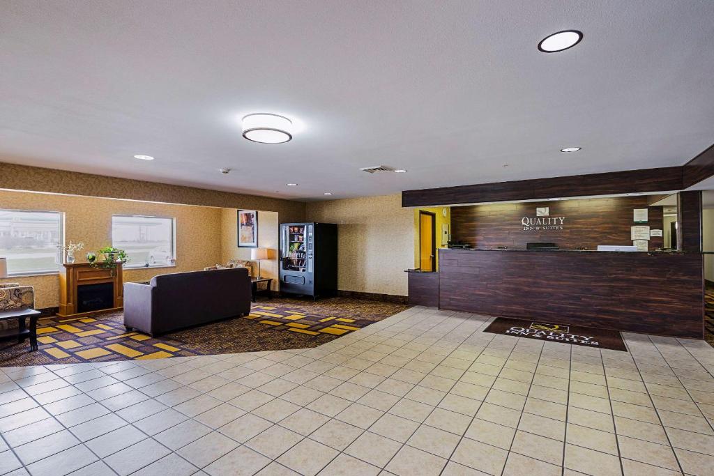 Quality Inn & Suites Belmont Route 151 - image 2