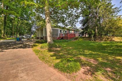 Charming Belmont Home about 13 Mi to City Center! - image 4