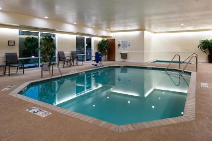 Fairfield Inn and Suites Beloit - image 8