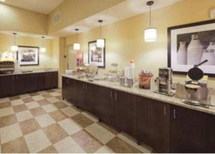 Hampton Inn Beloit - image 15