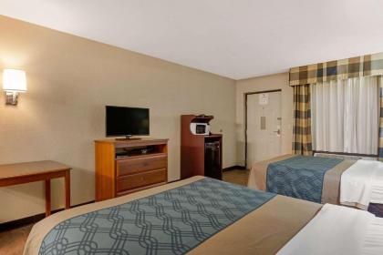 Econo Lodge Belton - Kansas City South - image 14