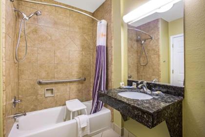 La Quinta by Wyndham Belton - Temple South - image 12