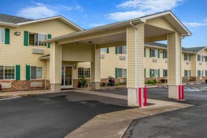 Quality Inn Bend - image 1