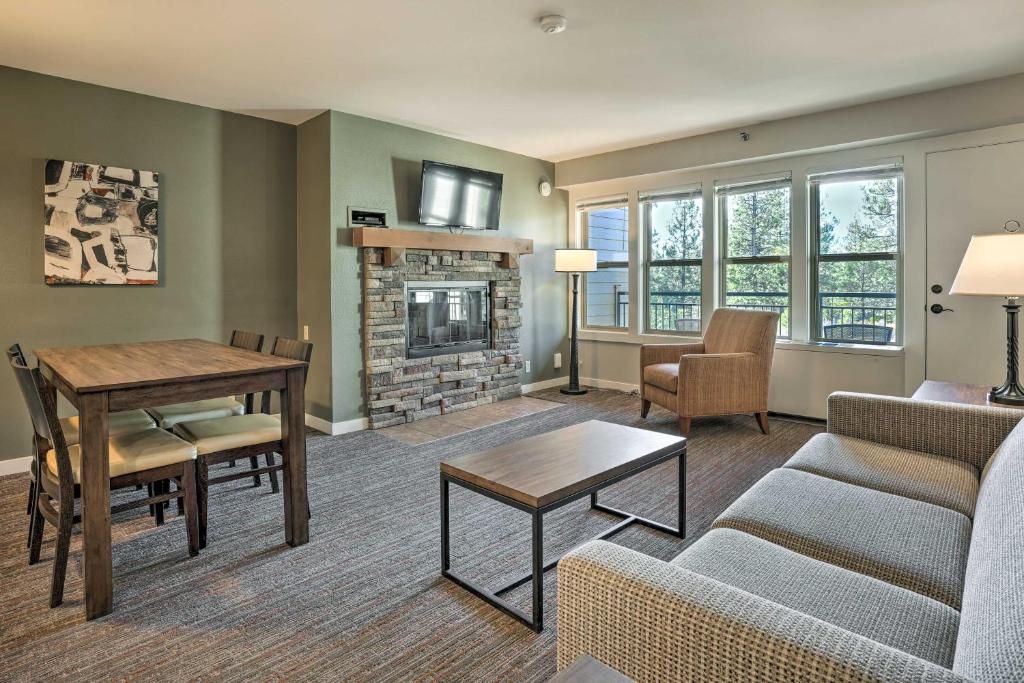 Condo with Resort Amenities Near Mt Bachelor! - image 6