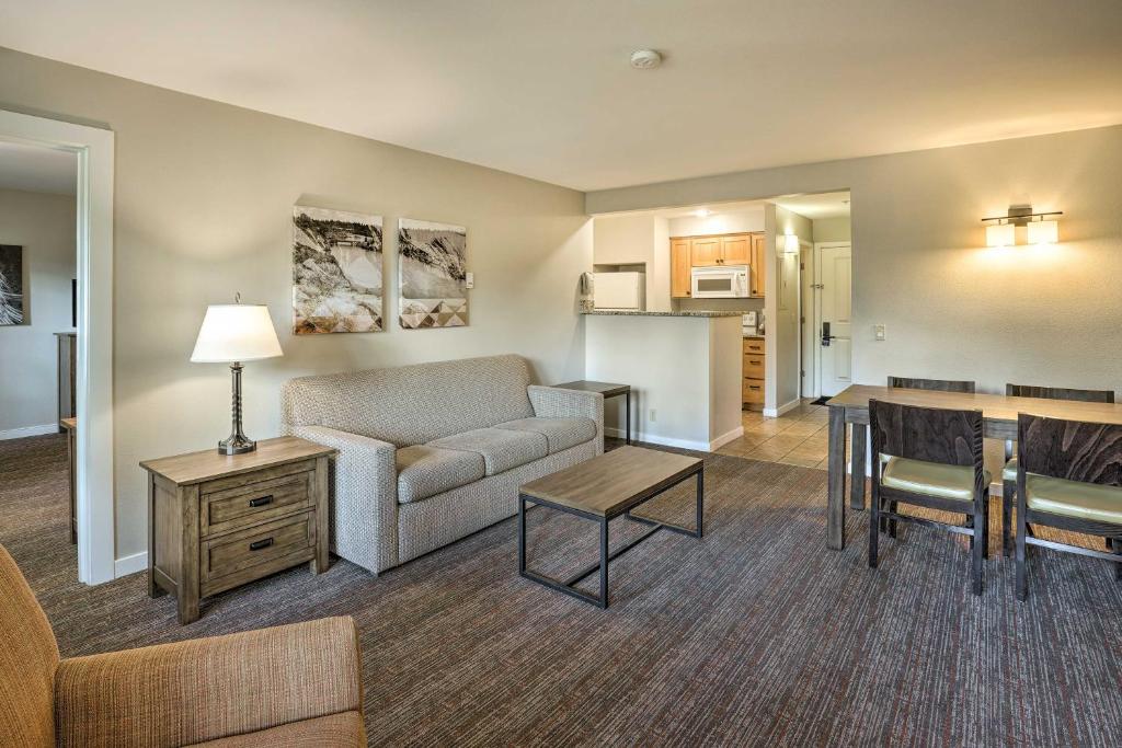 Condo with Resort Amenities Near Mt Bachelor! - image 7