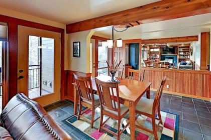 Choice Condo - Closest Lodging to Mount Bachelor! condo