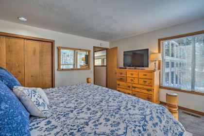 Large Sunriver Retreat with Hot Tub Ski and Hike - image 13