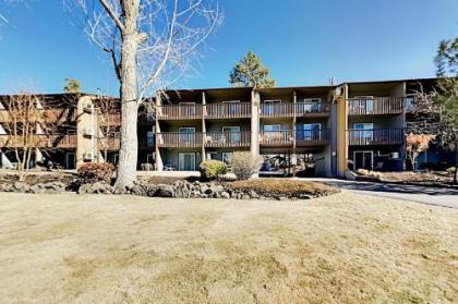 Sleek Pioneer Park Getaway - 2 Balconies & Grill condo - image 4