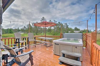 Rustic Benezette Cabin with Porch Hot tub and Fire Pit Pennsylvania